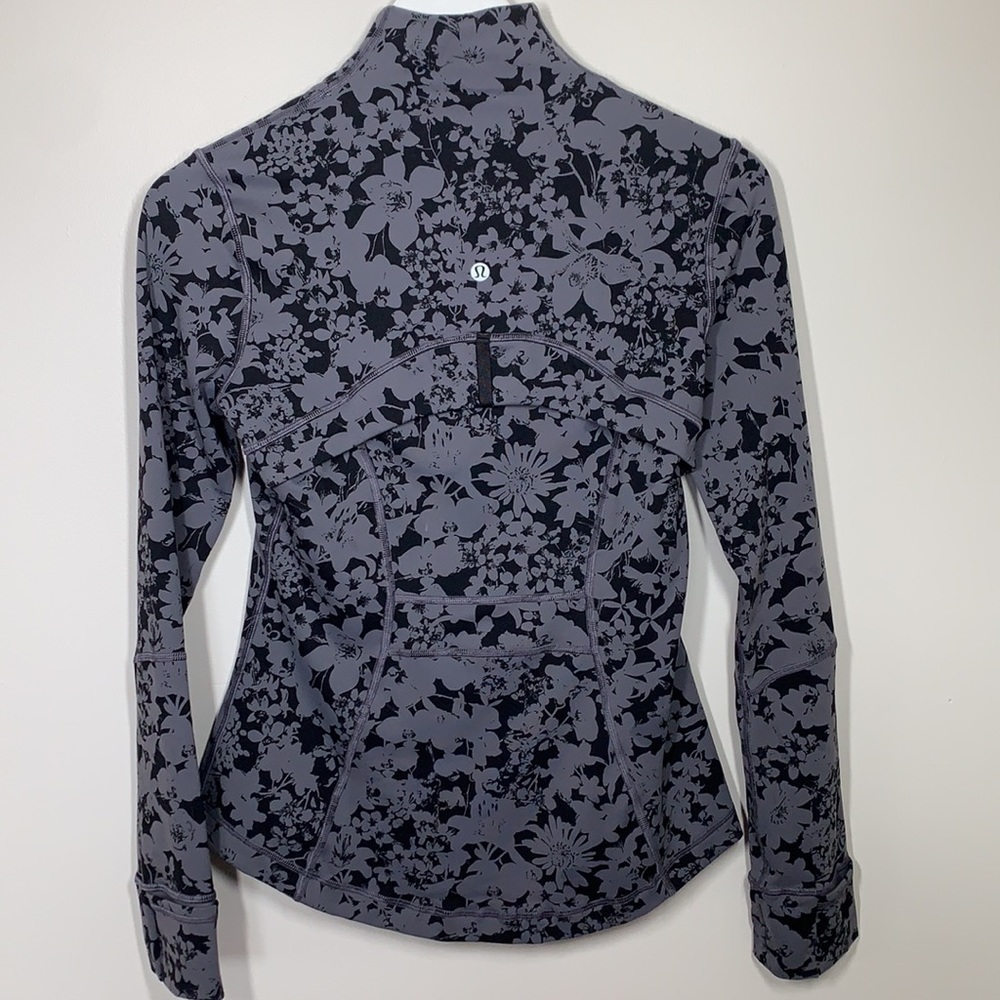 Lululemon Jacket pattern NWOT - Picture 2 of 4
